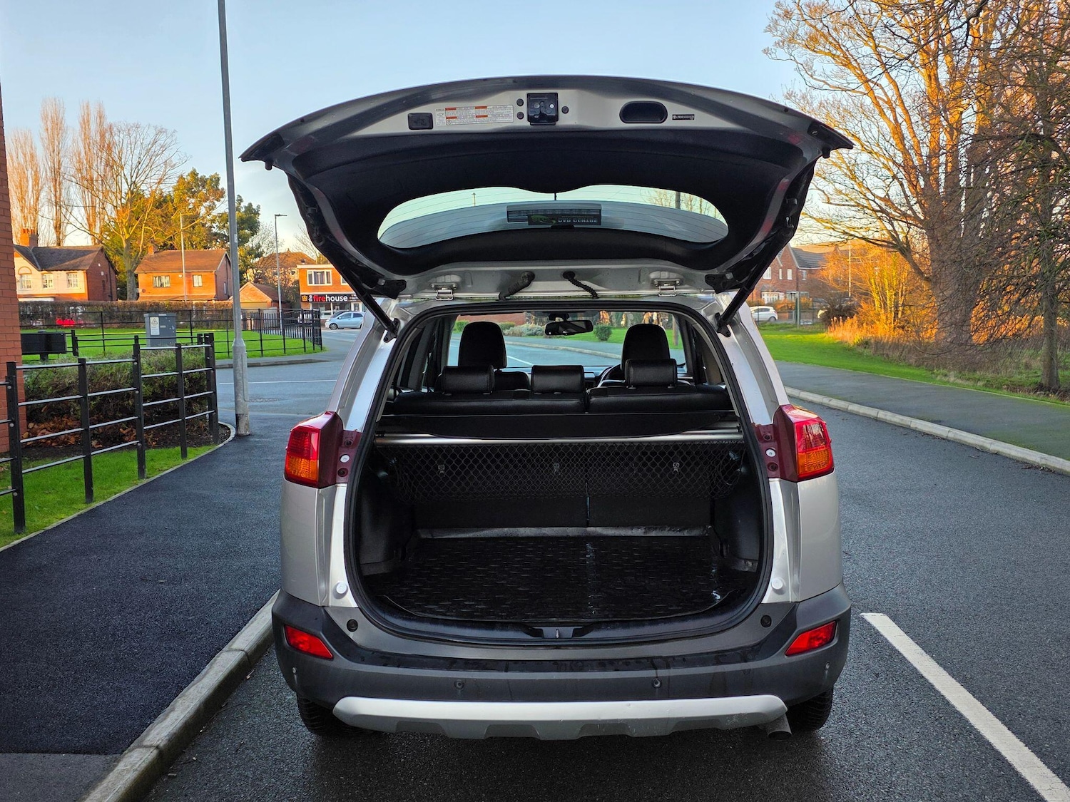 Used Toyota RAV4 2015 for sale - 76928175: Photo 37