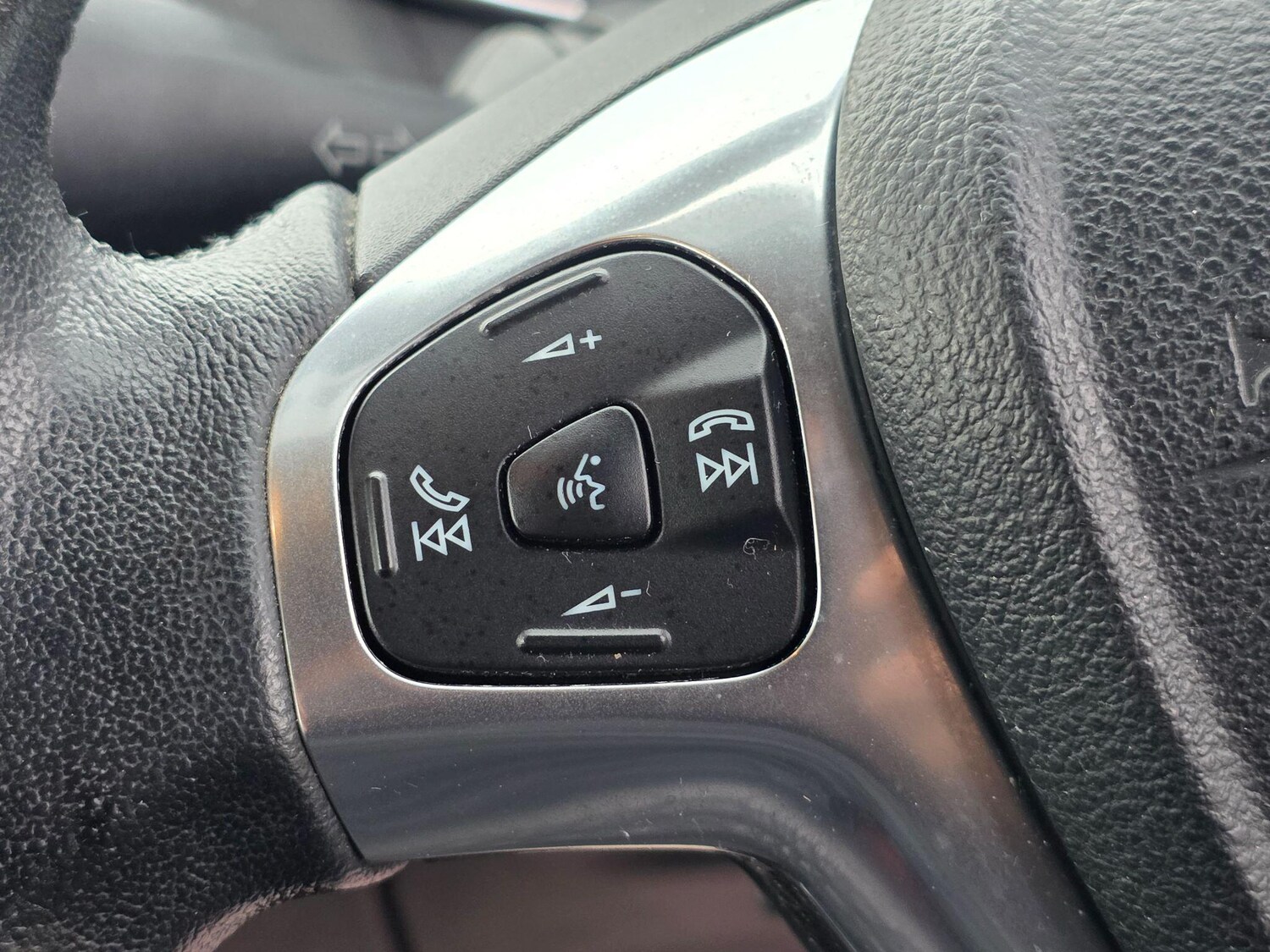 Used Ford Fiesta 2016 for sale - 77485097: Photo 32