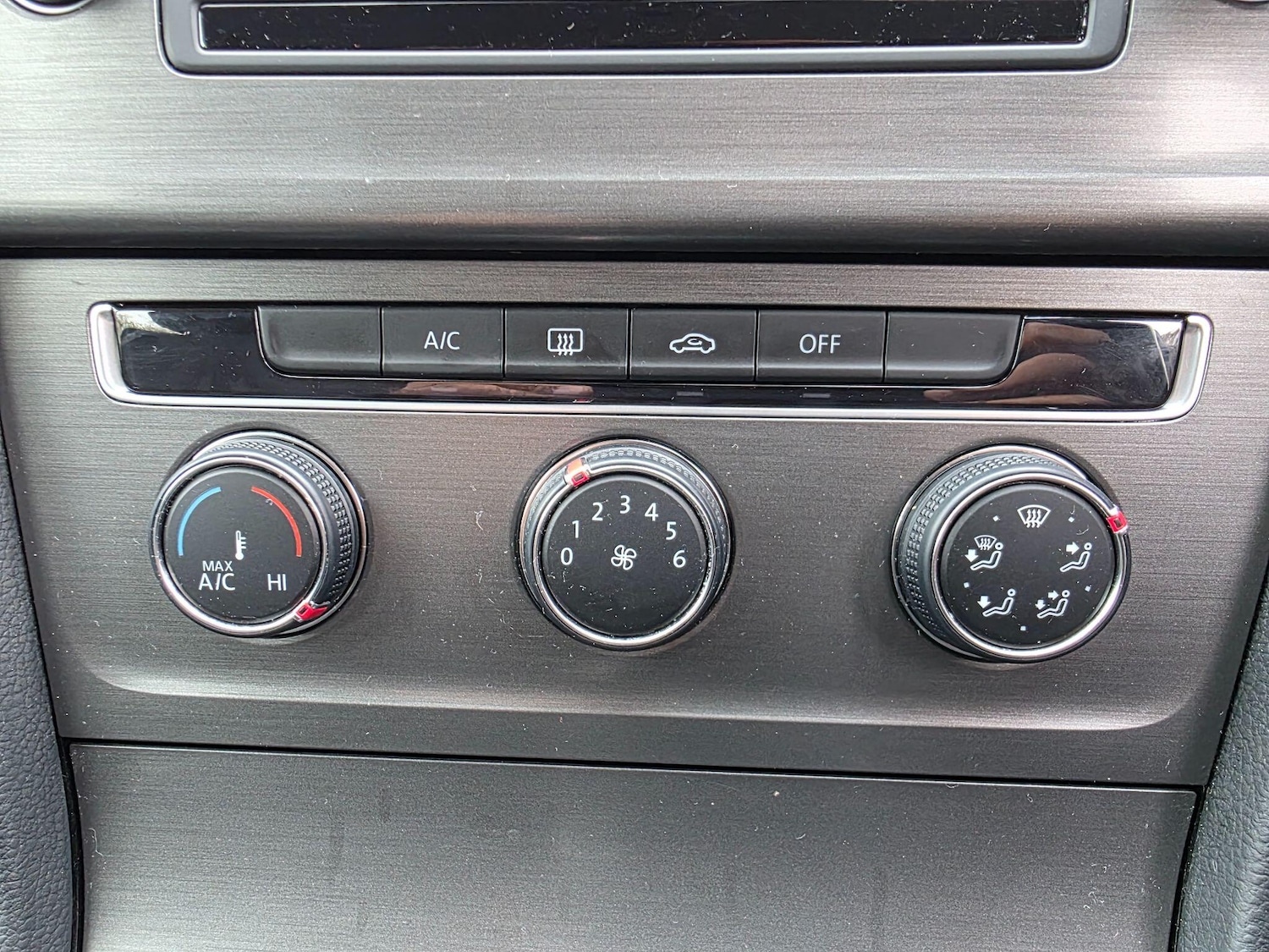 Used Volkswagen Golf 2013 for sale - 76285548: Photo 28