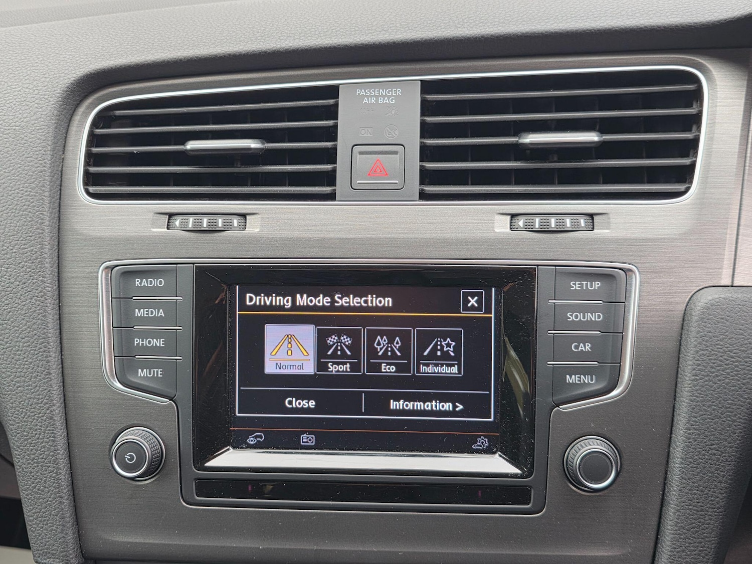 Used Volkswagen Golf 2013 for sale - 76285548: Photo 31