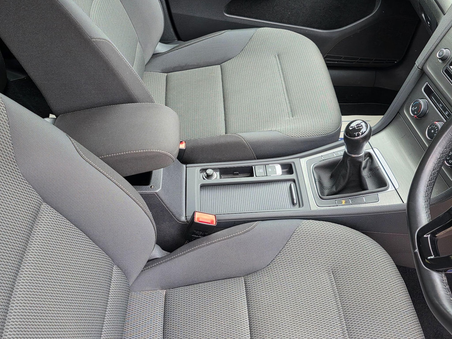 Used Volkswagen Golf 2013 for sale - 76285548: Photo 37