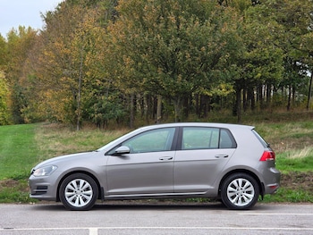Used Volkswagen Golf 2013 for sale - 76285548: Photo