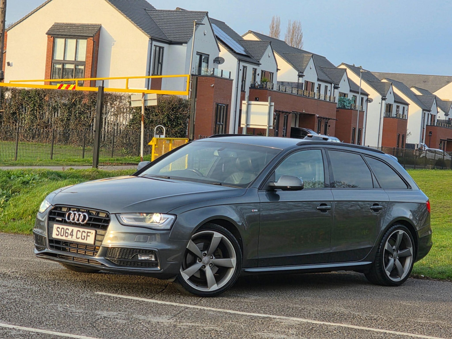 Used Audi A4 Avant 2014 for sale - 76937670: Photo 3