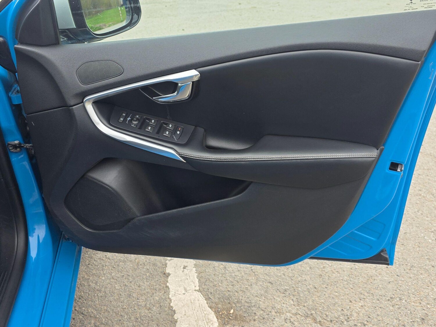 Used Volvo V40 2015 for sale - 78009484: Photo 19