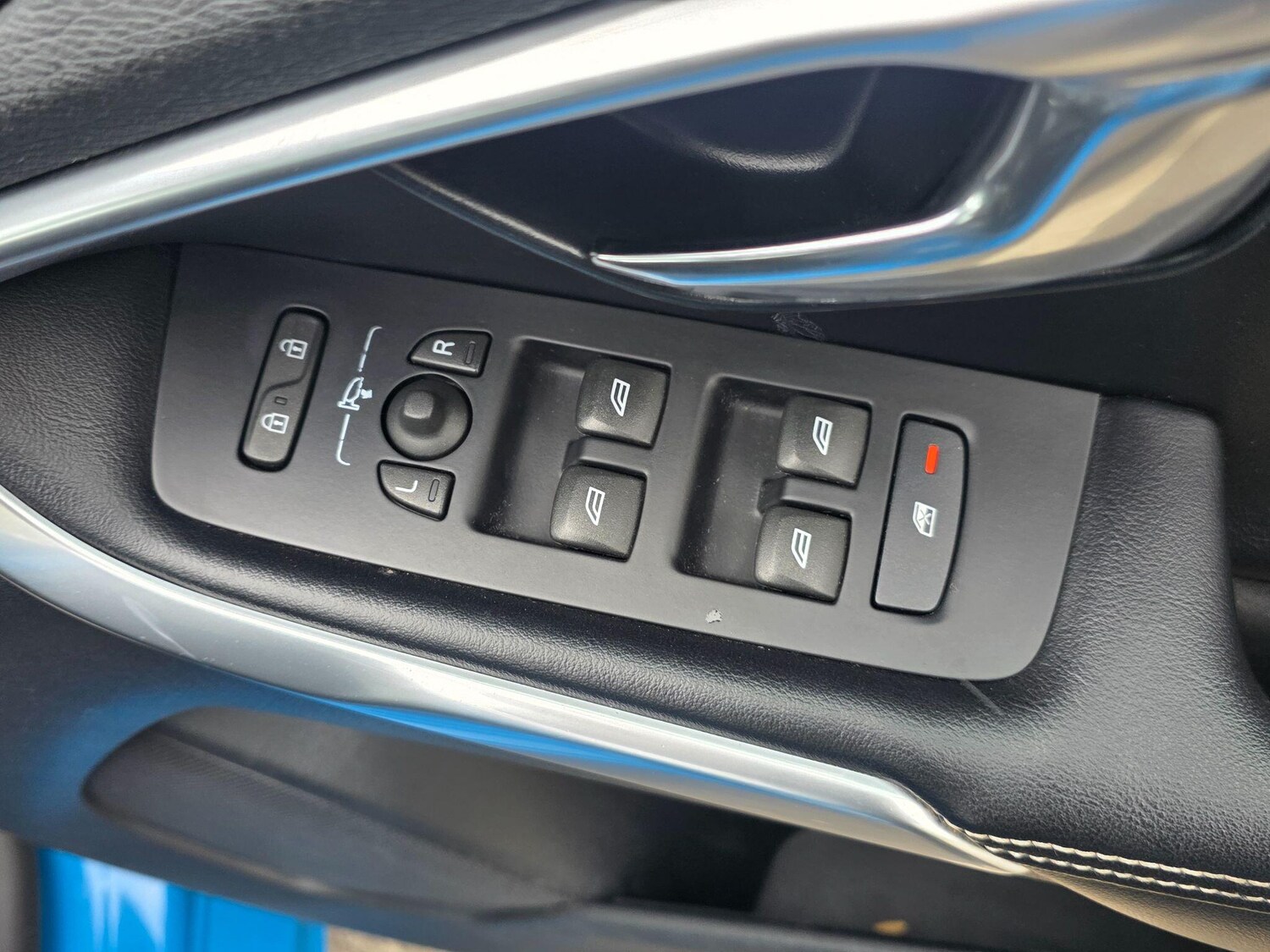 Used Volvo V40 2015 for sale - 78009484: Photo 20