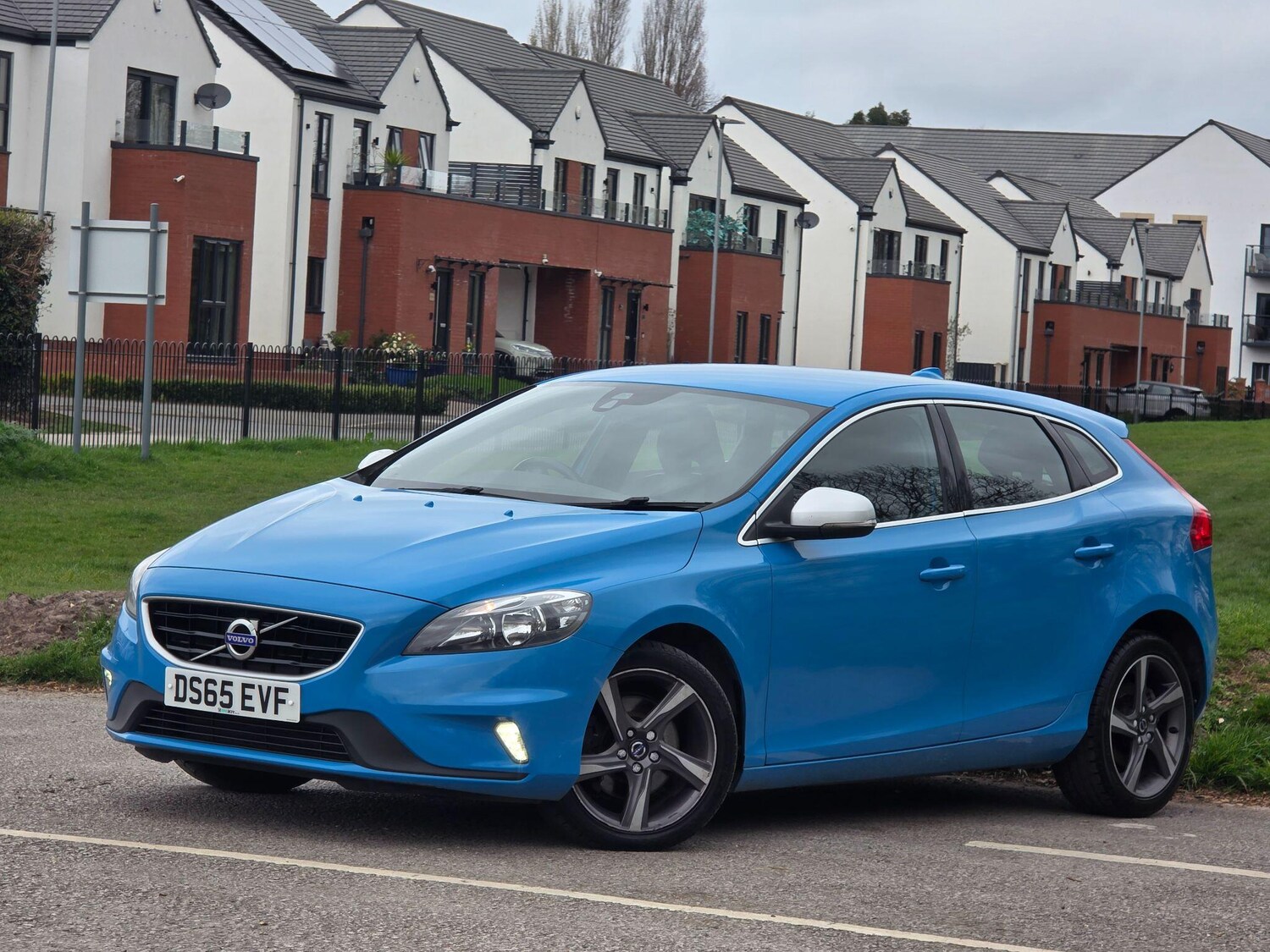 Used Volvo V40 2015 for sale - 78009484: Photo 3