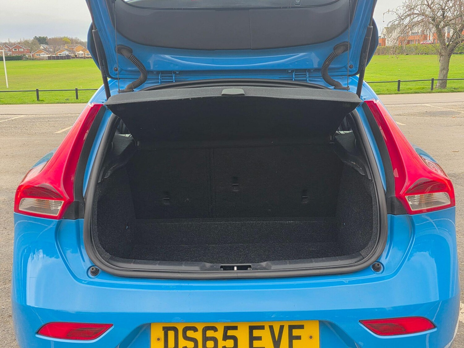 Used Volvo V40 2015 for sale - 78009484: Photo 37