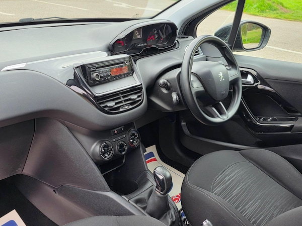 Used Peugeot 208 2013 for sale - 76310087: Photo 11