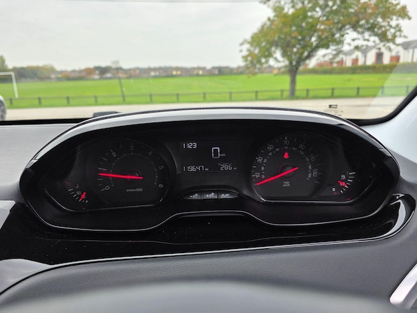 Used Peugeot 208 2013 for sale - 76310087: Photo 22