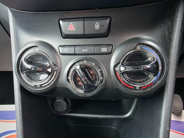 Used Peugeot 208 2013 for sale - 76310087: Photo 24