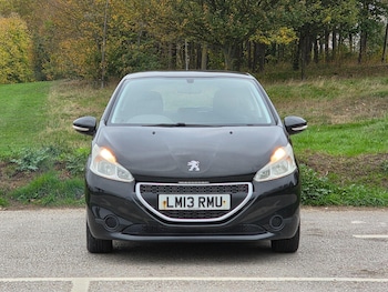 Used Peugeot 208 2013 for sale - 76310087: Photo