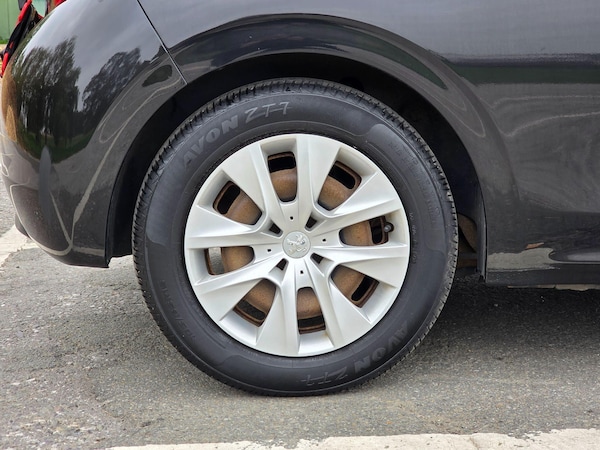 Used Peugeot 208 2013 for sale - 76310087: Photo 32