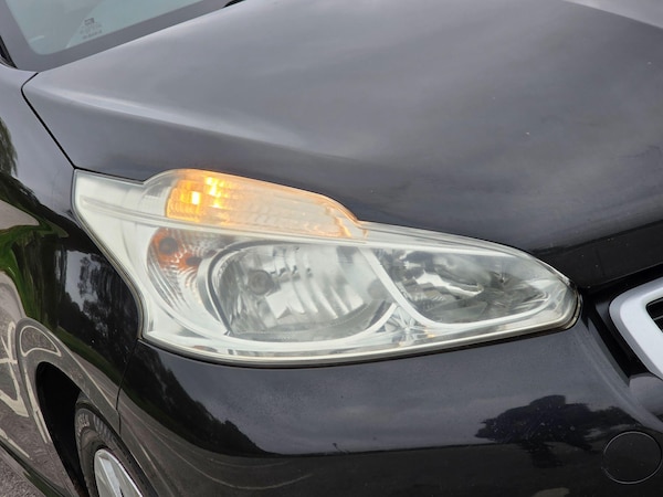 Used Peugeot 208 2013 for sale - 76310087: Photo 34