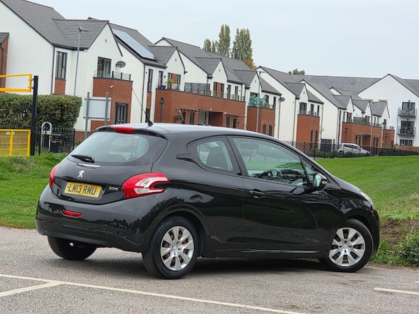 Used Peugeot 208 2013 for sale - 76310087: Photo 7
