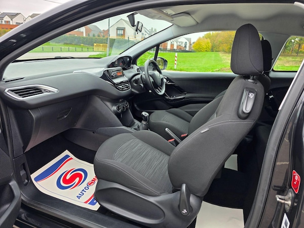 Used Peugeot 208 2013 for sale - 76310087: Photo 9