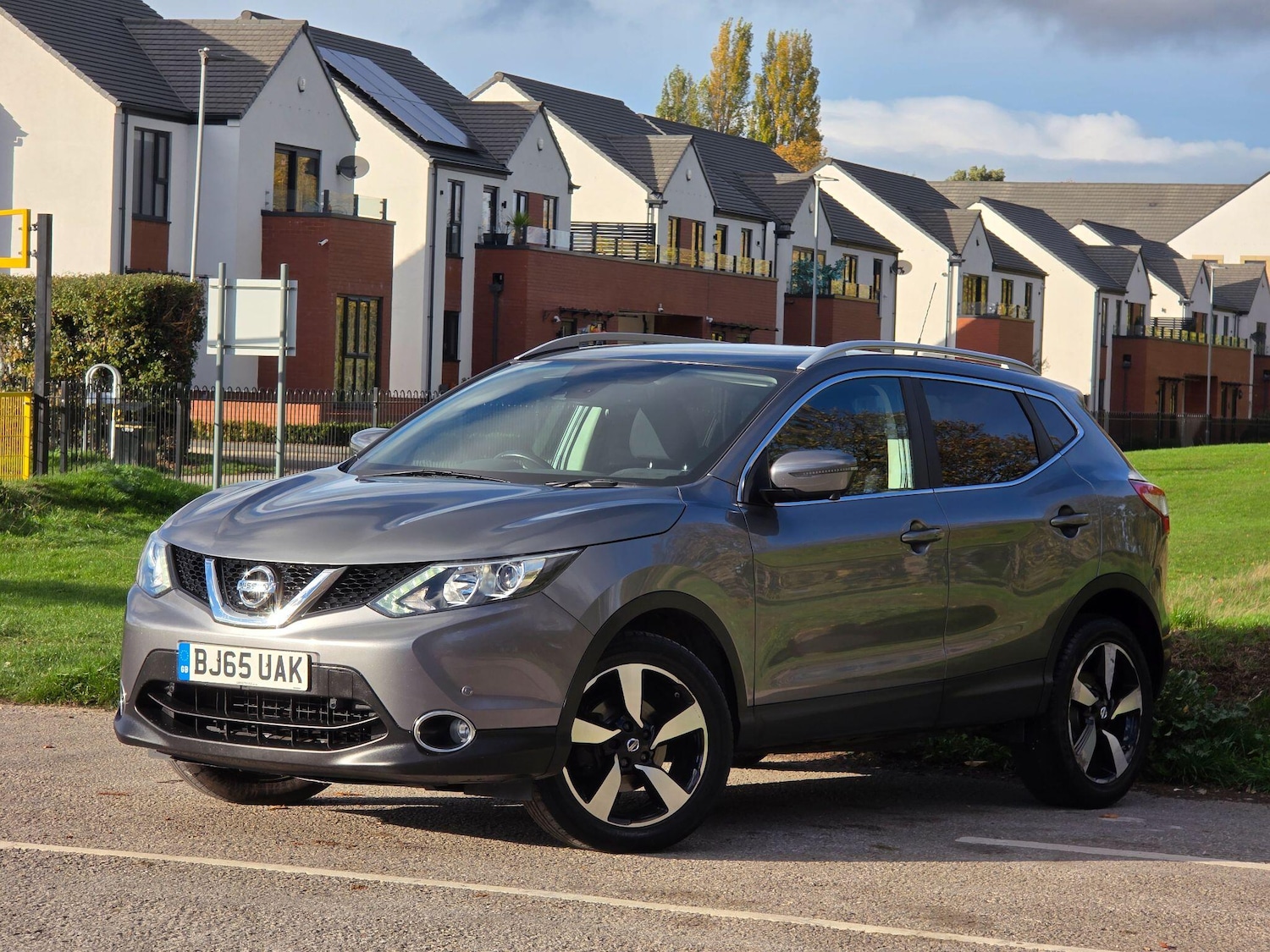 Used Nissan Qashqai 2015 for sale - 76372598: Photo 3