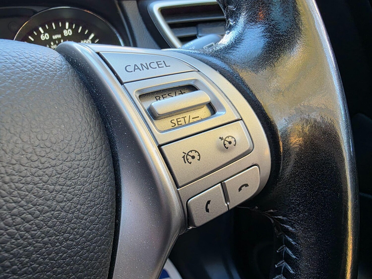 Used Nissan Qashqai 2015 for sale - 76372598: Photo 35