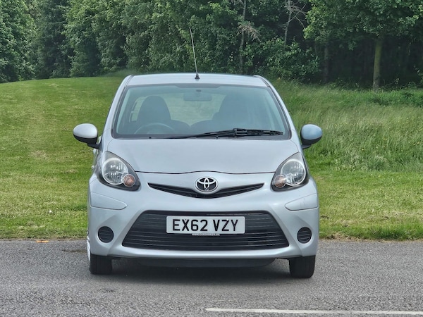 Used Toyota AYGO 2012 for sale - 73474233: Photo 2