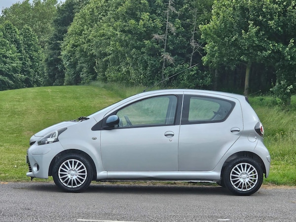 Used Toyota AYGO 2012 for sale - 73474233: Photo 4