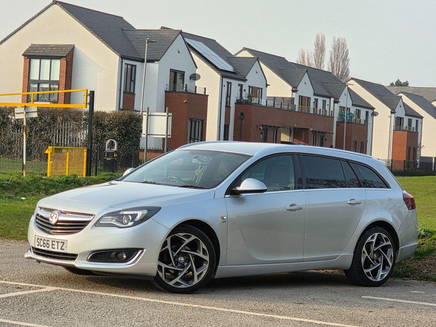 Used Vauxhall Insignia 2016 for sale - 77771411: Photo 3