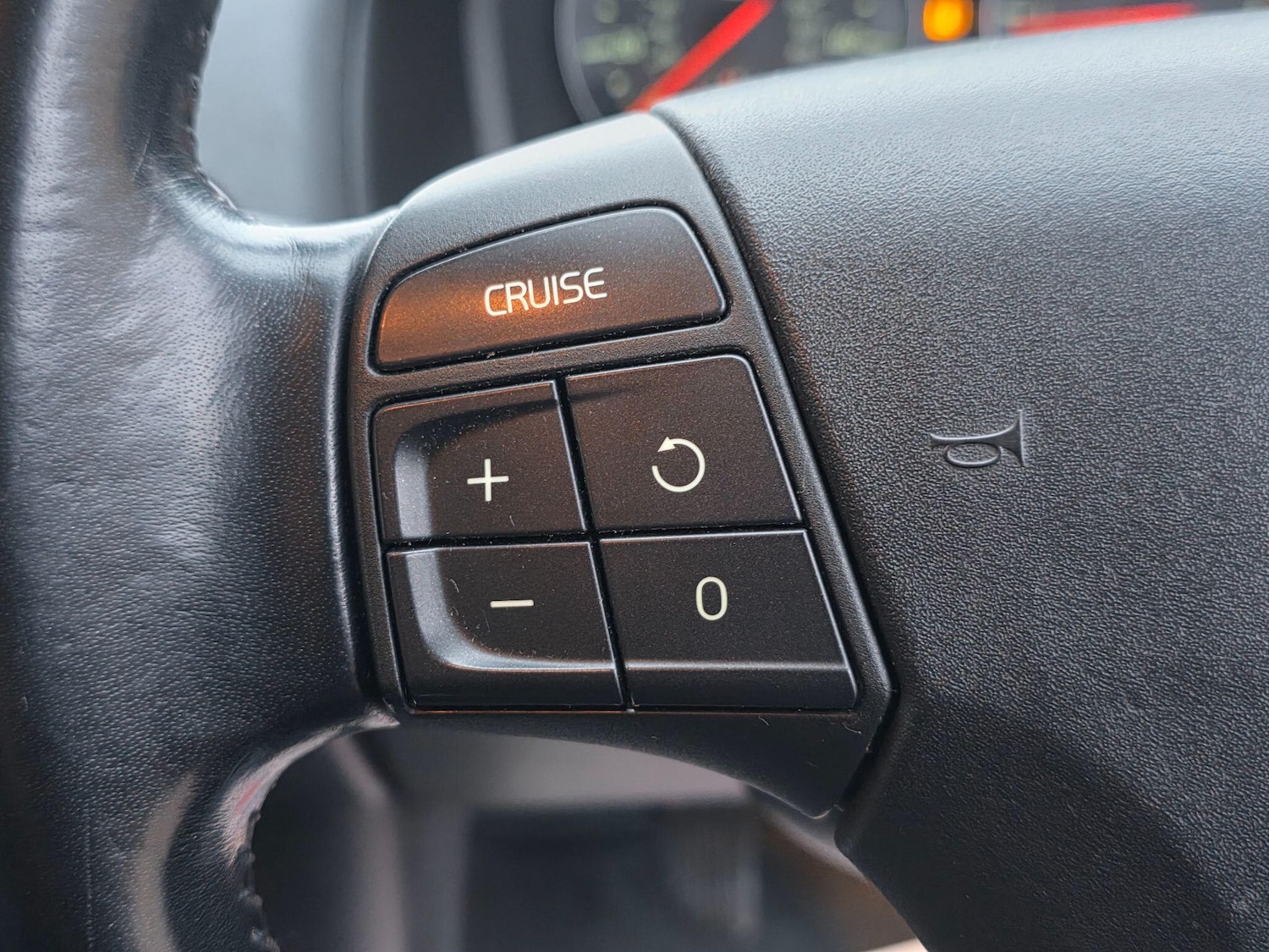 Used Volvo S40 2012 for sale - 77360675: Photo 32