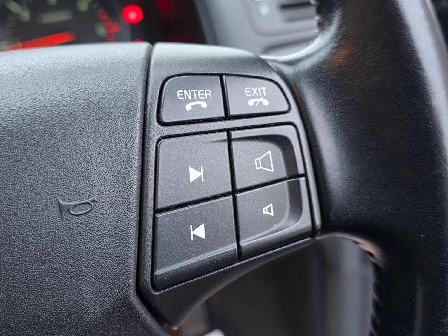 Used Volvo S40 2012 for sale - 77360675: Photo 33