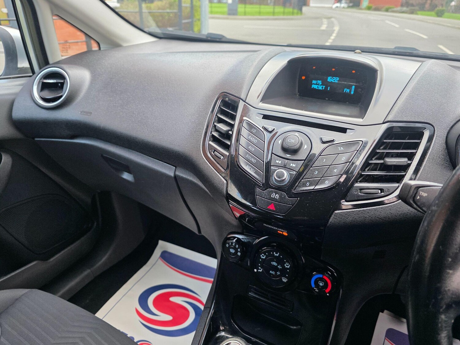 Used Ford Fiesta 2013 for sale - 77826865: Photo 28