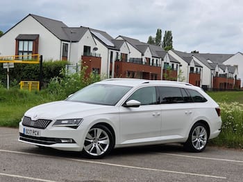 Used Skoda Superb 2017 for sale - 79670412: Photo
