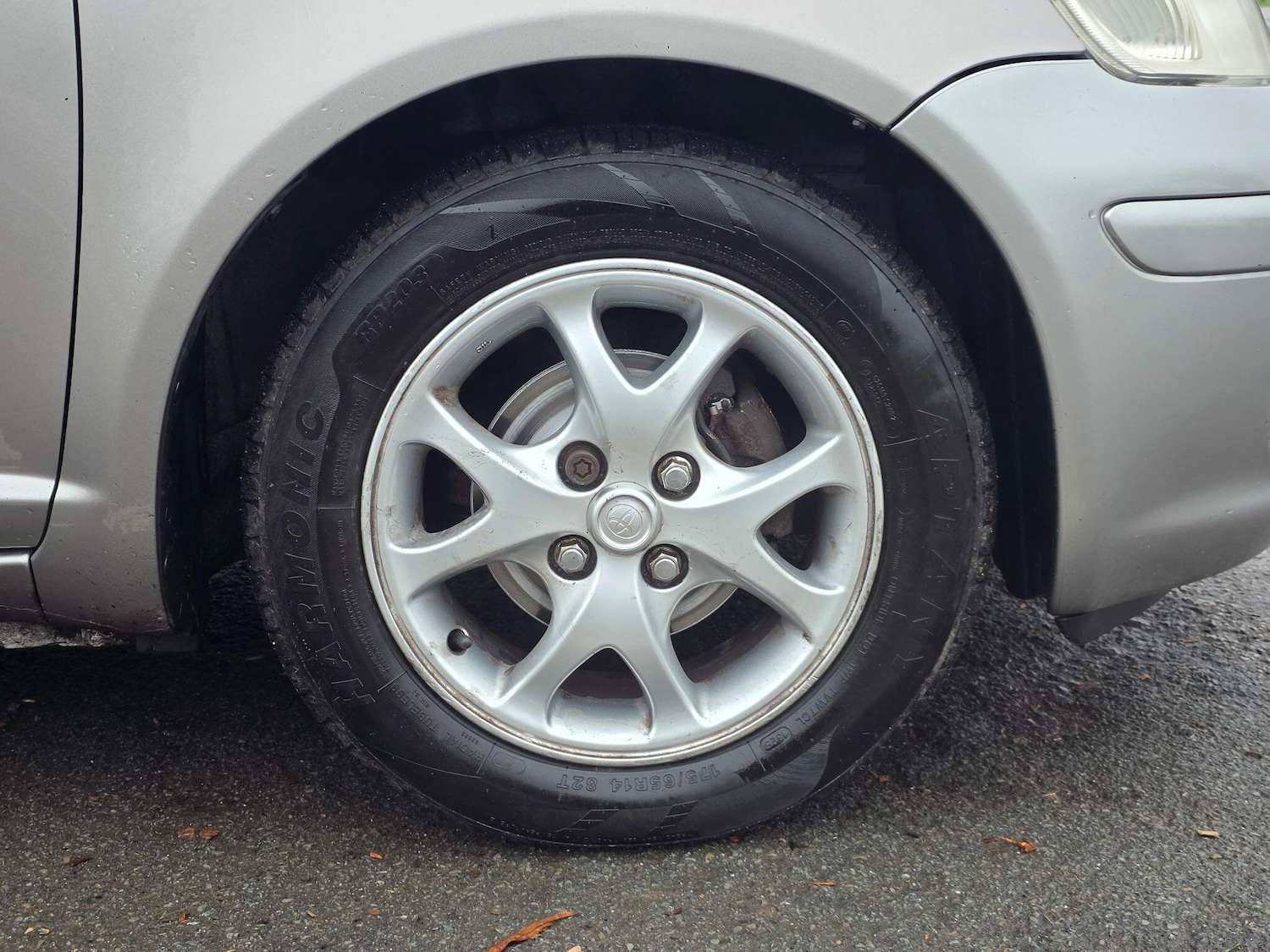 Used Toyota Yaris 2005 for sale - 77269463: Photo 32