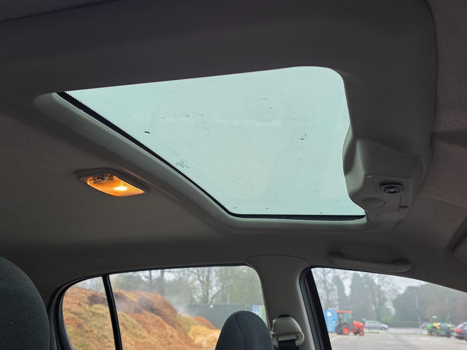 Used Toyota Yaris 2005 for sale - 77269463: Photo 33