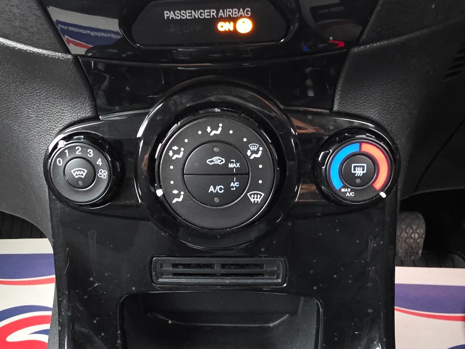 Used Ford Fiesta 2015 for sale - 76487341: Photo 25