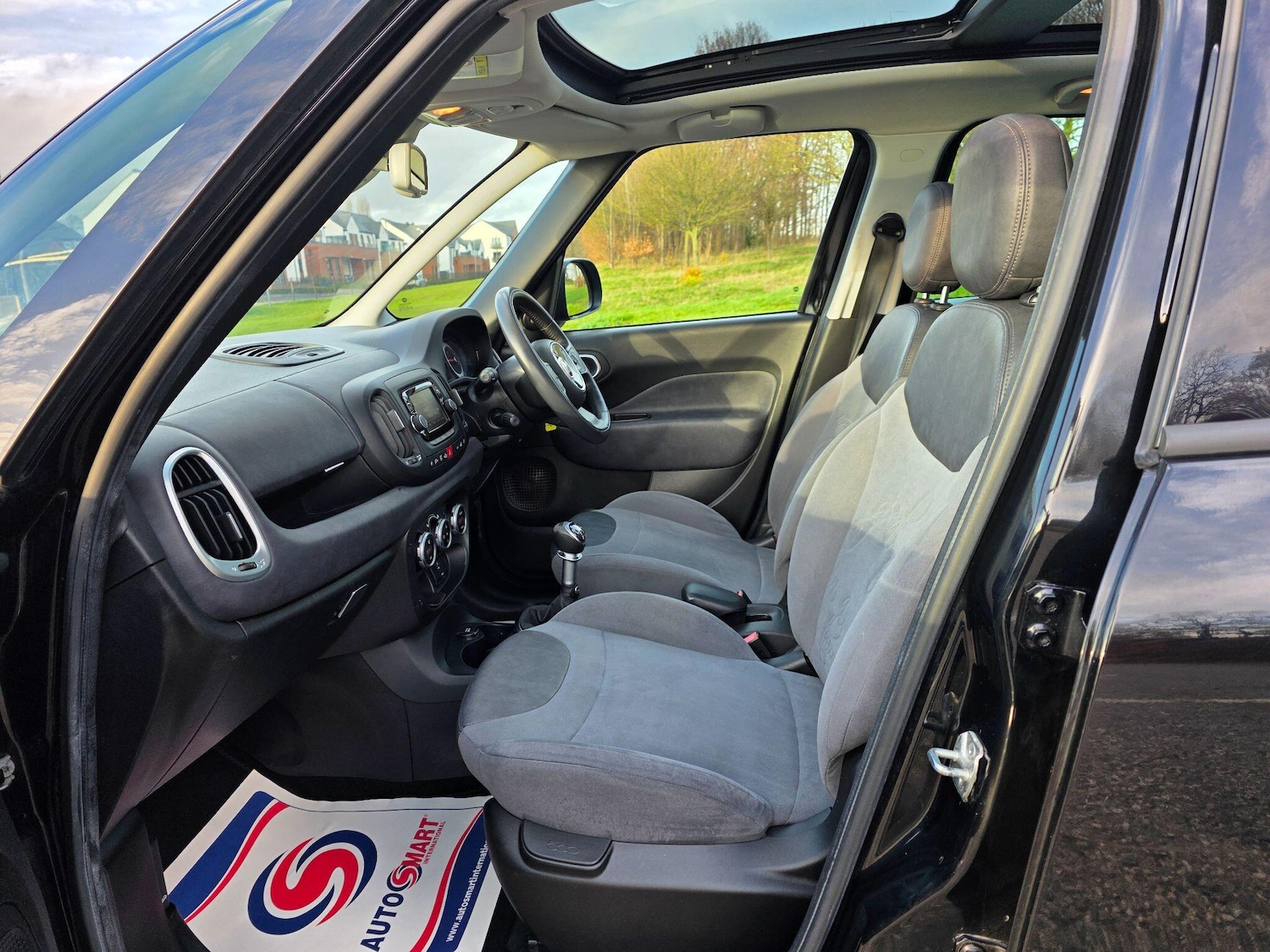 Used Fiat 500L 2015 for sale - 76842229: Photo 10