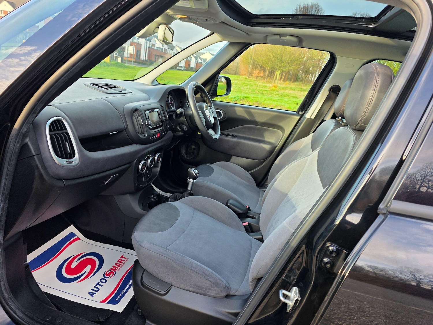 Used Fiat 500L 2015 for sale - 76842229: Photo 9