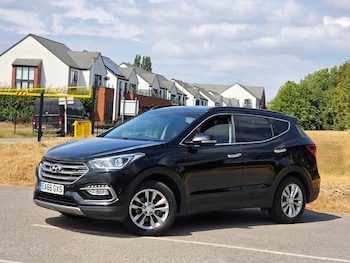 Used Hyundai Santa Fe 2016 for sale - 79355879: Photo