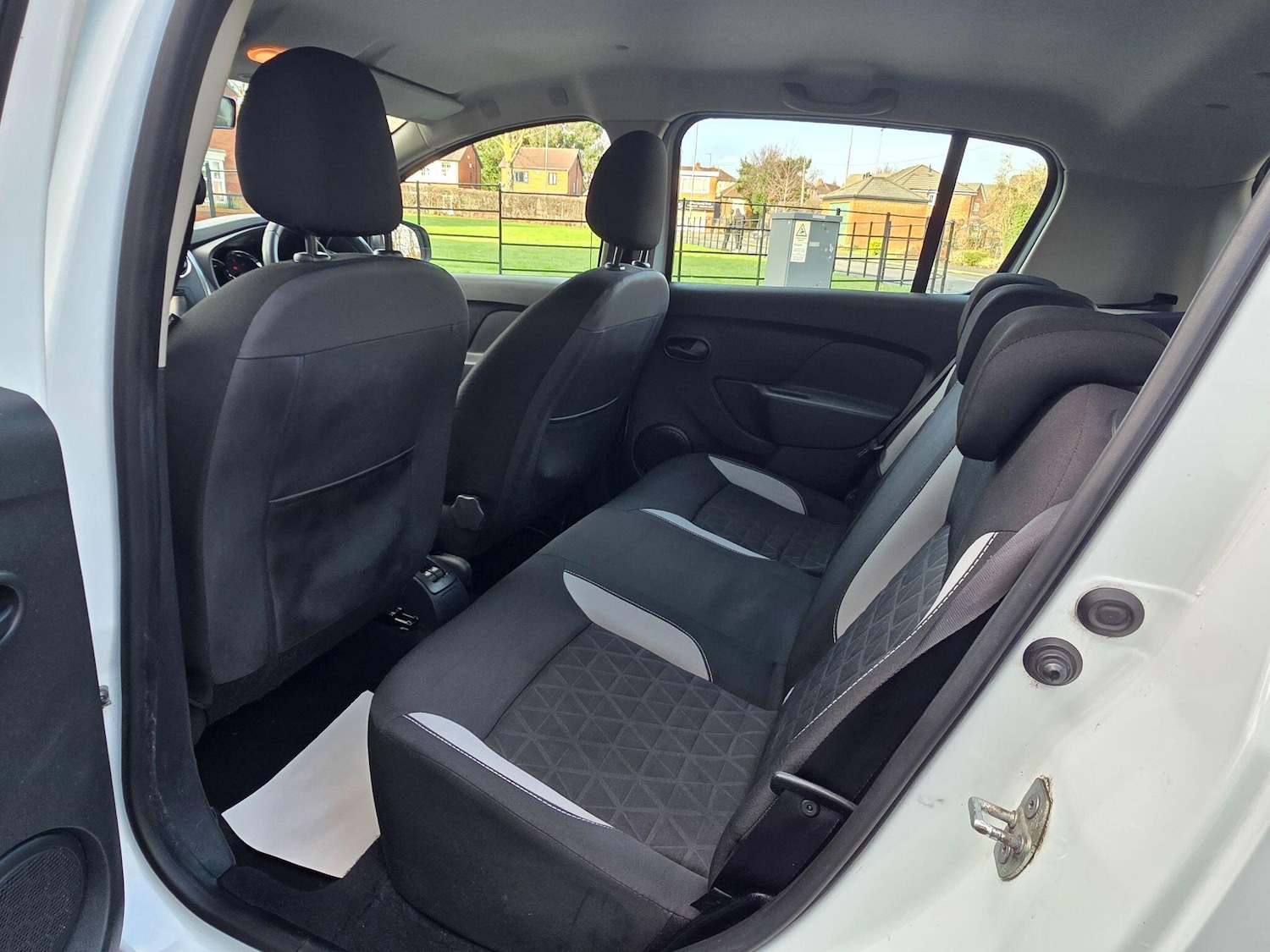 Used Dacia Sandero Stepway 2015 for sale - 77401418: Photo 14