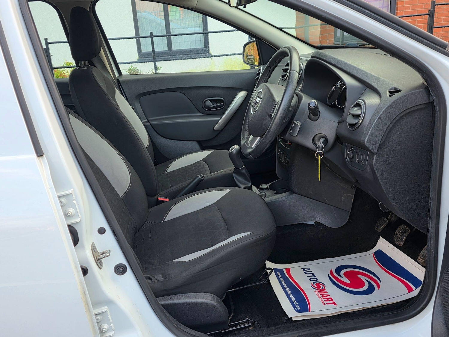 Used Dacia Sandero Stepway 2015 for sale - 77401418: Photo 20