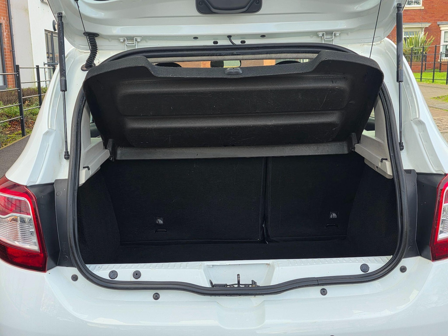 Used Dacia Sandero Stepway 2015 for sale - 77401418: Photo 35