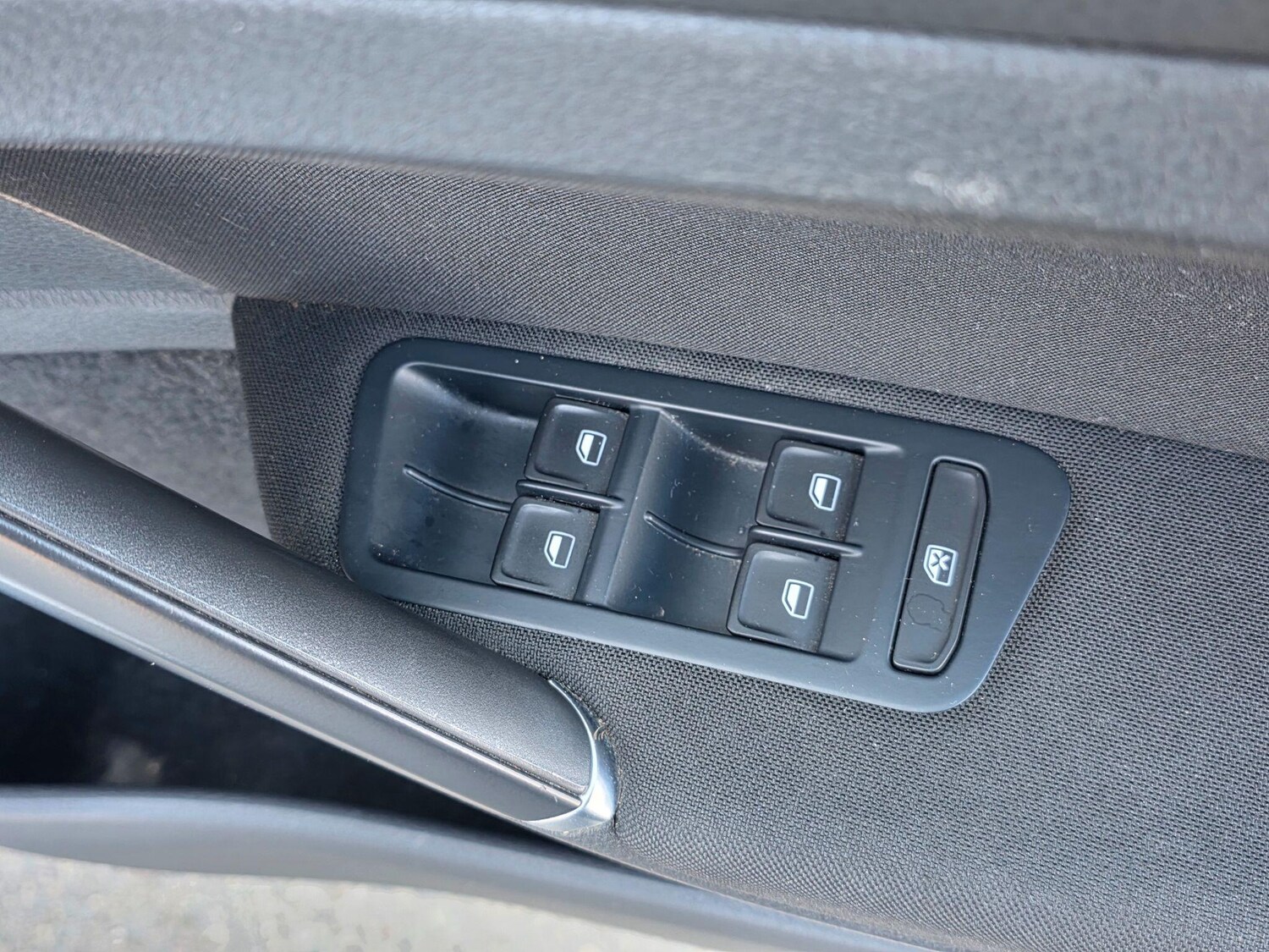 Used Volkswagen Golf 2014 for sale - 77755900: Photo 21