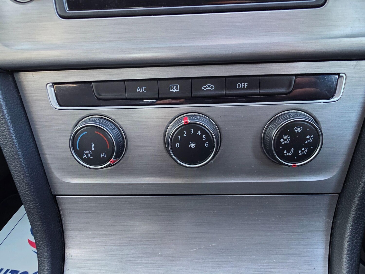 Used Volkswagen Golf 2014 for sale - 77755900: Photo 28