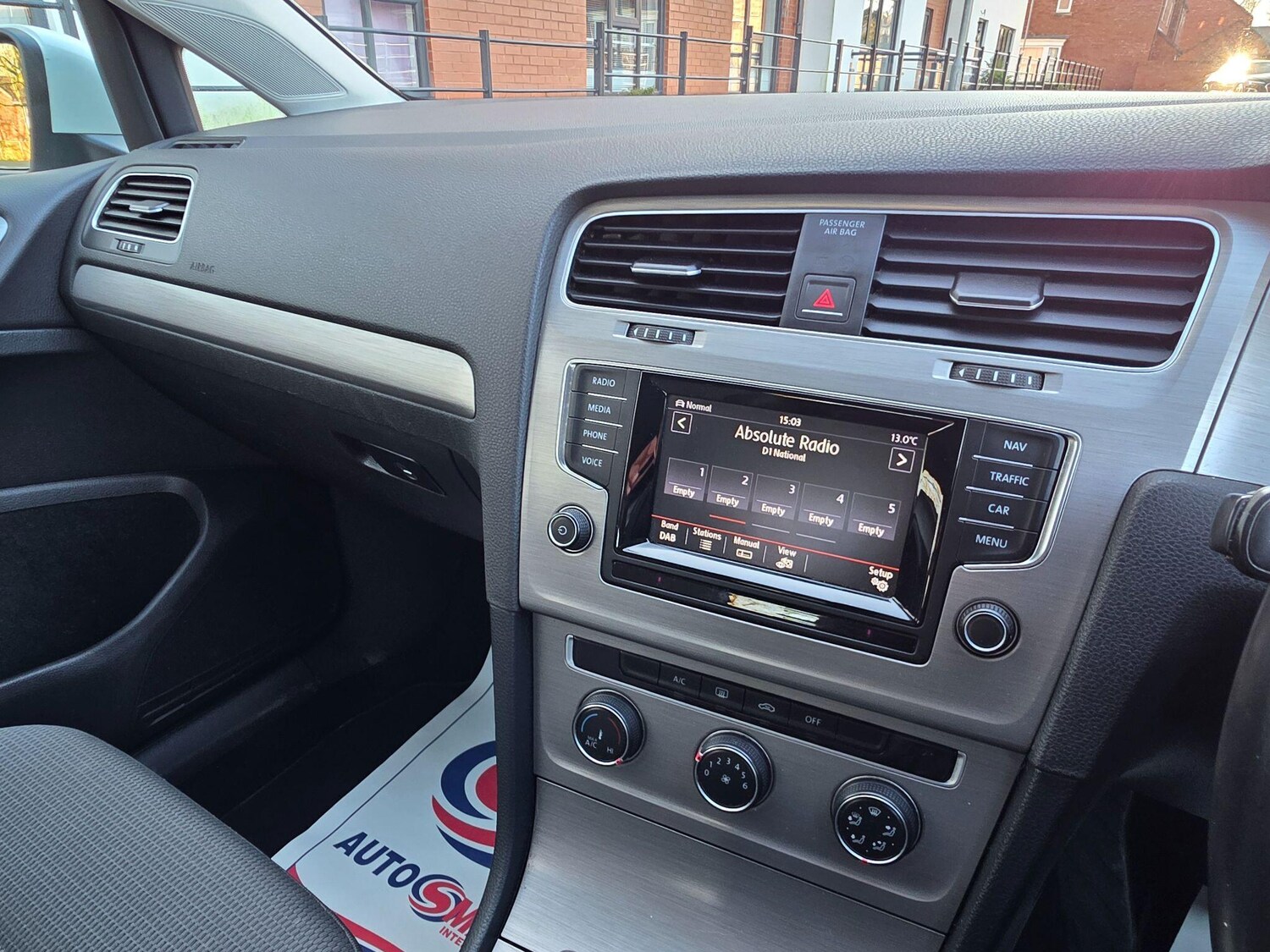 Used Volkswagen Golf 2014 for sale - 77755900: Photo 32