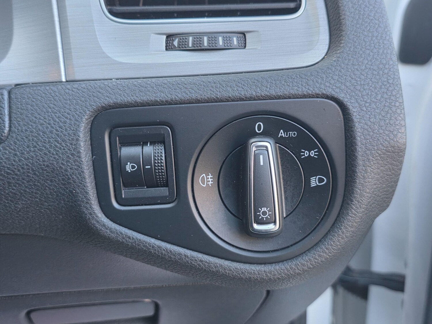 Used Volkswagen Golf 2014 for sale - 77755900: Photo 36