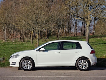 Used Volkswagen Golf 2014 for sale - 77755900: Photo
