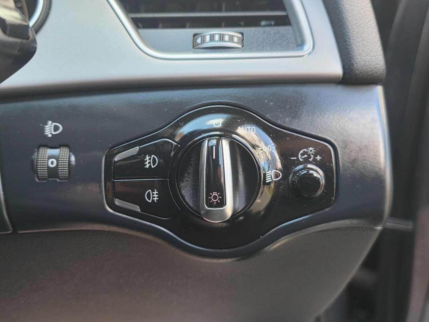 Used Audi A4 2014 for sale - 78088731: Photo 37