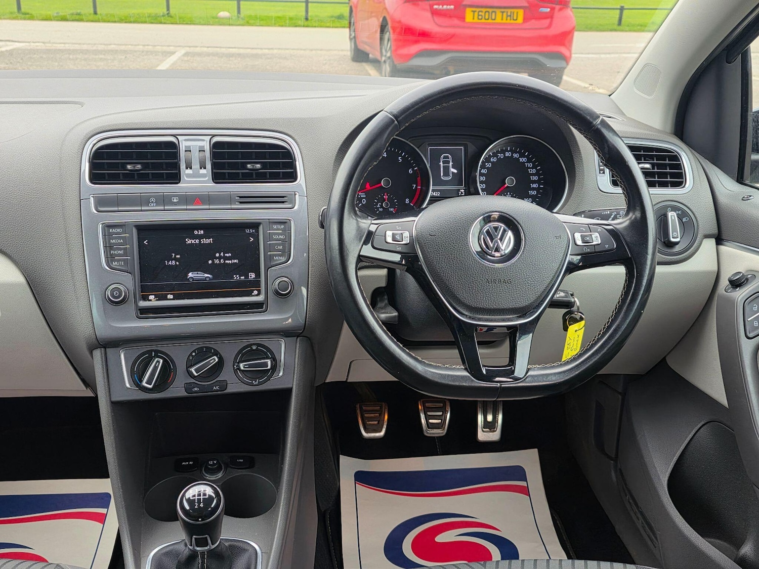 Used Volkswagen Polo 2015 for sale - 78103099: Photo 18