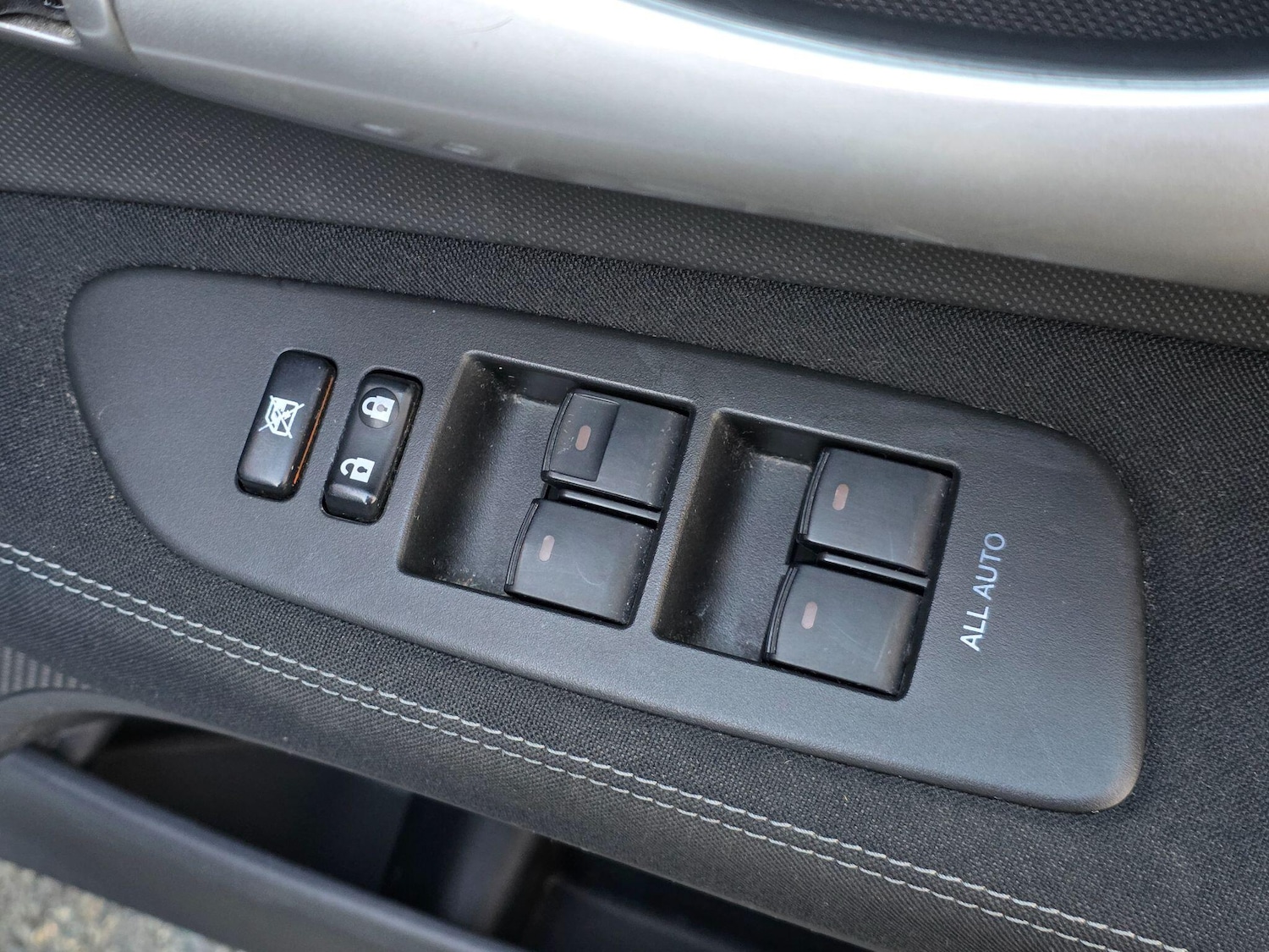 Used Toyota Auris 2012 for sale - 76745467: Photo 22