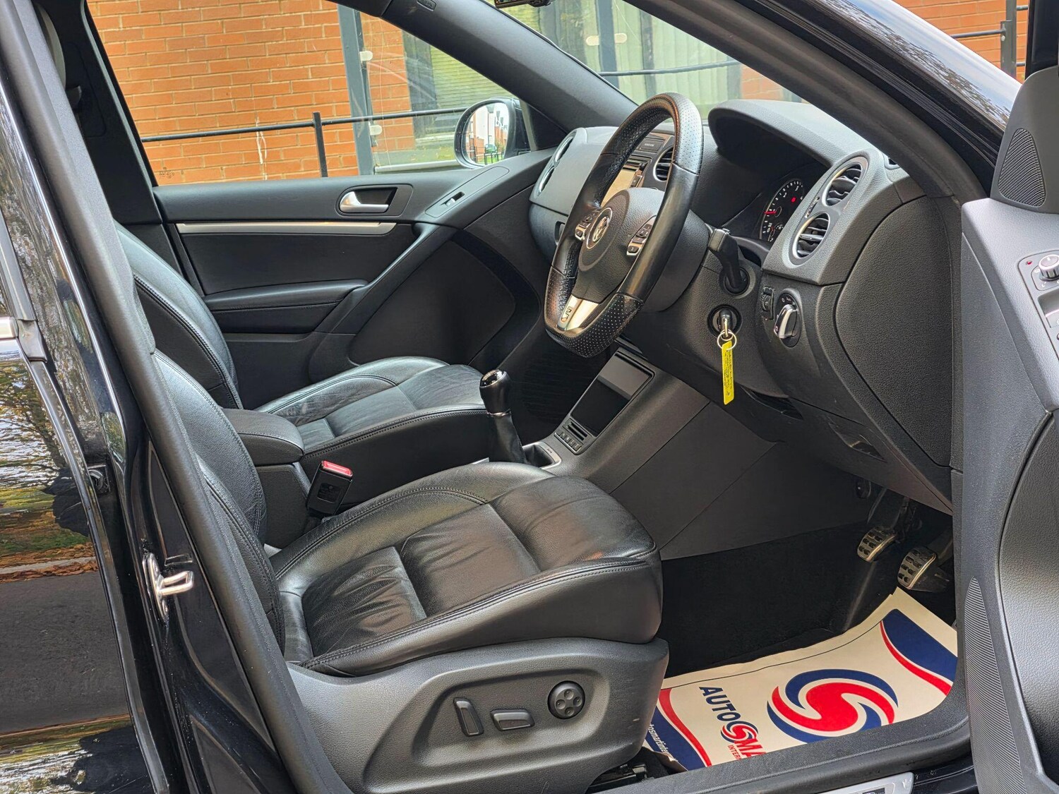 Used Volkswagen Tiguan 2015 for sale - 76350684: Photo 23