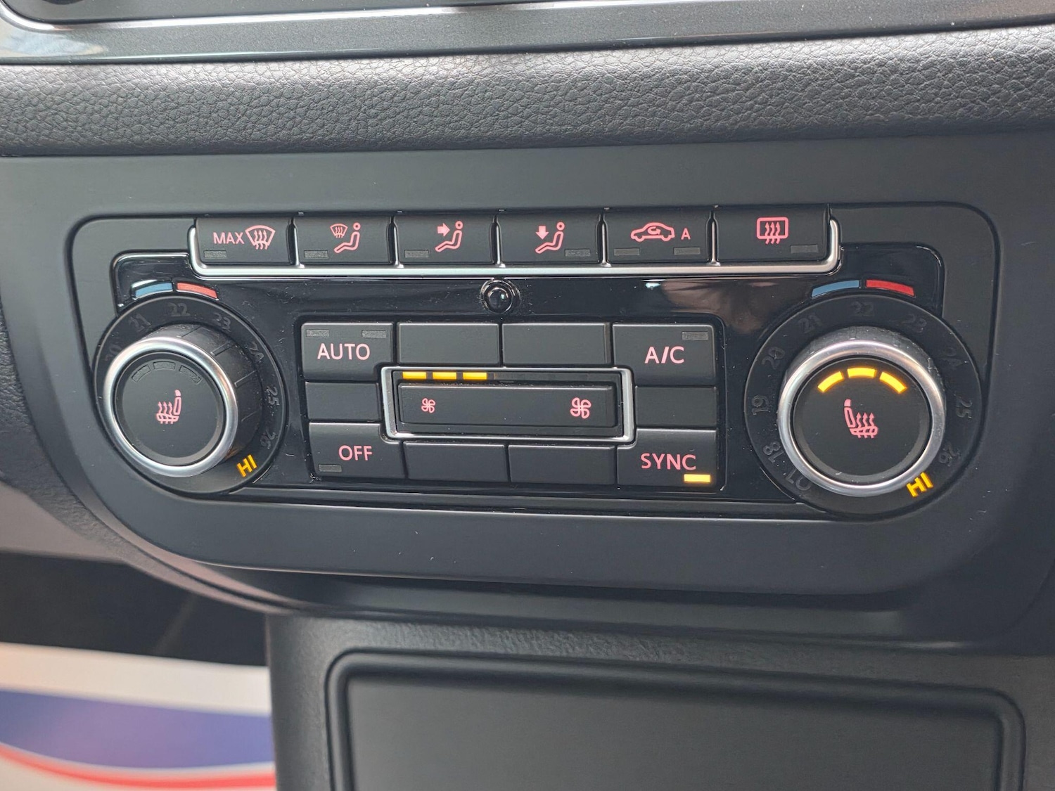 Used Volkswagen Tiguan 2015 for sale - 76350684: Photo 29