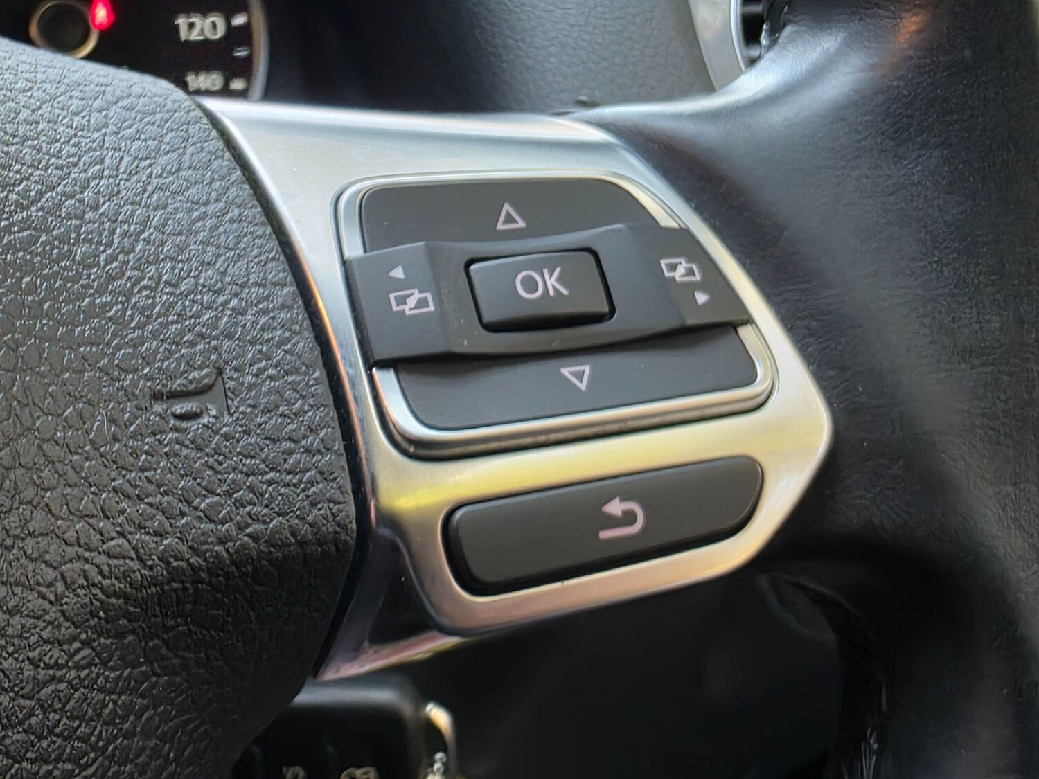 Used Volkswagen Tiguan 2015 for sale - 76350684: Photo 36