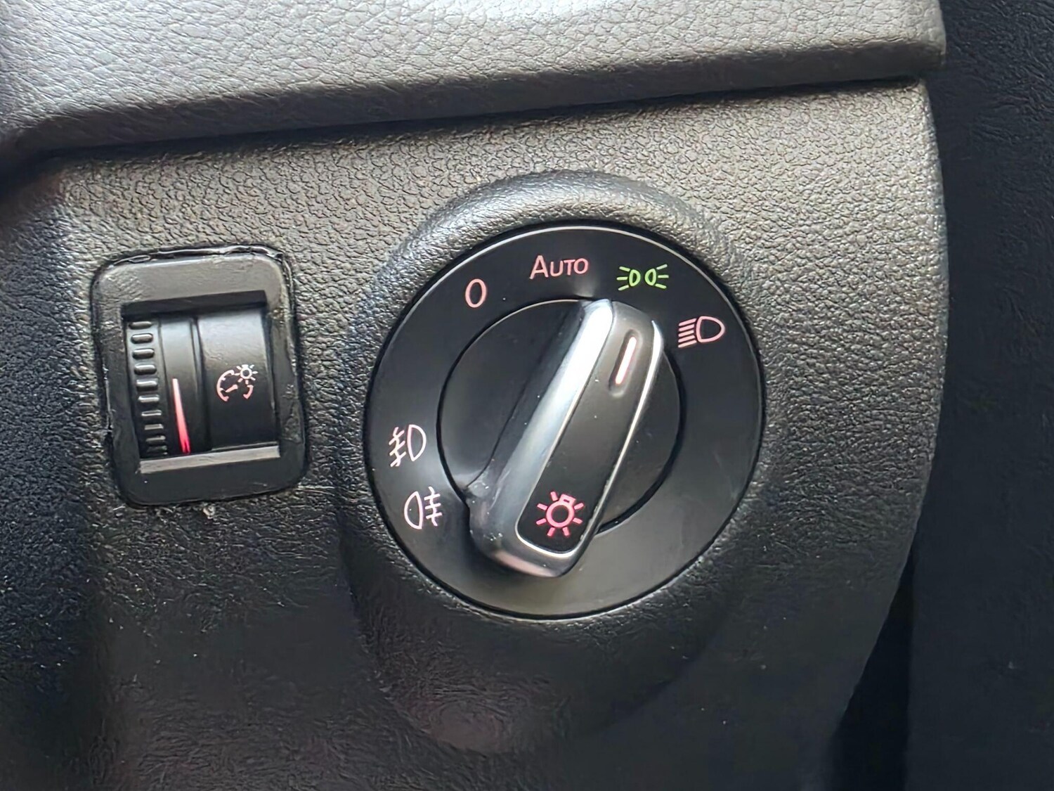 Used Volkswagen Tiguan 2015 for sale - 76350684: Photo 37