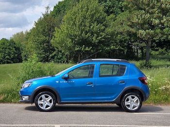 Used Dacia Sandero Stepway 2015 for sale - 78681805: Photo
